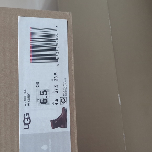 UGG W Kesey - Picture 4 of 4